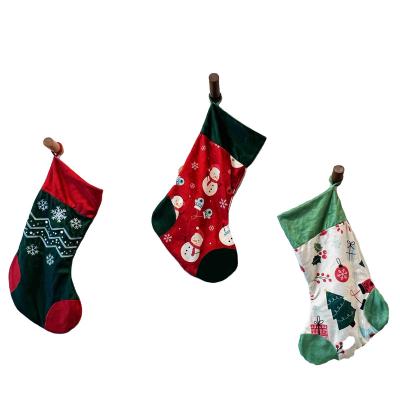 China New Design Christmas Sweet Style Decorate Socks With Pattern Knit And Fabric Material Hot Sale for sale