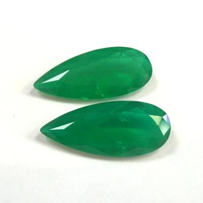 China Color Play or Fire Hiltonqueen Pear Shape Emerald Color Doublet Stone Loose Gemstone in Stock for Melting Stone Jewelry for sale