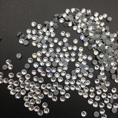 China Hot Sale Bling Glass Flatback Hot Sale Bling Glass Diamond Stone Clear Crystal Hot Fix Rhinestone For Wedding Dress for sale