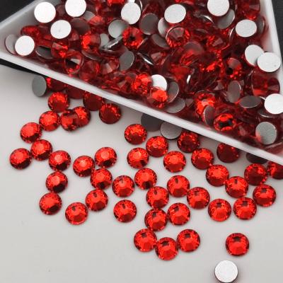 China Flatback Factory Light Siam Flat Back Rhinestones Round Non-Hot Fix Glass Stones For Dancer Tights for sale