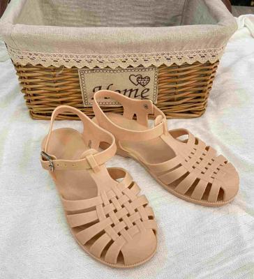 China Hot Women Jelly Sandals Summer Candy Peep Toe Beach Shoes Female Flats Designer 2022 Fashion Trend for sale