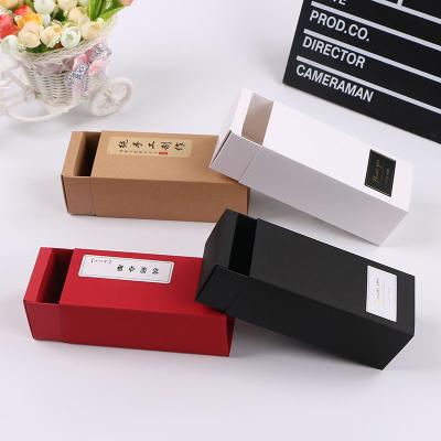 China Disposable OEM Christmas Cookie Macaroons Gift Packaging Box , Kraft Paper Packaging Gift Box With Compartment for sale