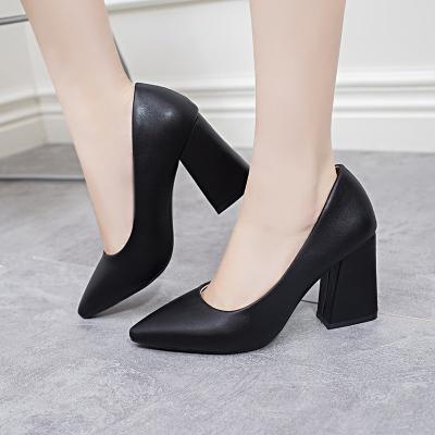 China Anti-Smell Women's Large And Small Size 32-42 Pumps New Led Spring And Toe Chunky Heel High Heels Four Summer Seasons Work Shoes for sale