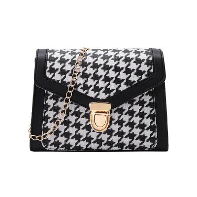 China Small Square Bag Women Bags 2021 Fashion Contrast Color Women's Bag Printing Simple Mobile Phone Buckle Shoulder Messenger Bag ChainWome Small for sale