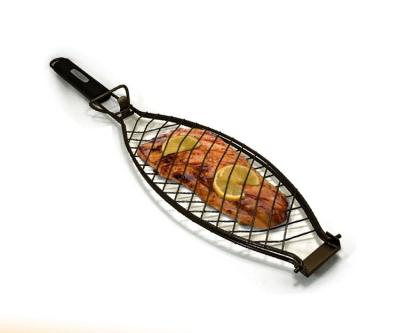 China Easily Cleaned Non-Stick Wooden Handle BBQ Fish Grilling Basket For Camping for sale