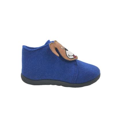 China Fashion\Comfortable\Durable\Children Slipper TPR Environmental Materials Breathable Wool Felt Design Animal Injection Shoes for sale