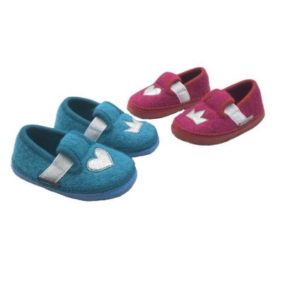 China 2022 New Slipper Shoes Wool Warm Natural Rubber Children's Sole Wool Felt Slippers for sale