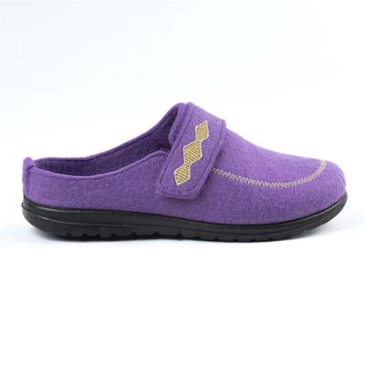 China Fashion trend factory wholesale fluffy slipper hairy slippers directly for women for sale