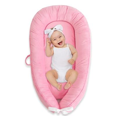 China Factory Wholesale Modern Removable And Washable Infant Cradle , Newborn Nest Hutch for sale