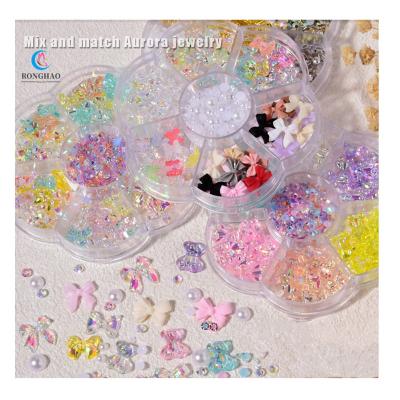 China Create Nails Colorful Hot Sale Random Mixed Bear Bow Candy Heart Kawaii Resin Cabochons Nail Art Decoration Nail Charms Crystals Rhinestone 3D for sale