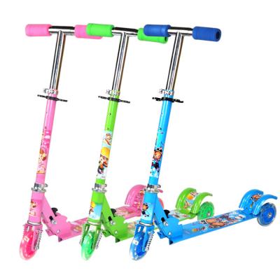 China Modern New-designed 2023 Children's Tricycle Scooter With Shock Absorption Brake Instant Wheel Lift Foldable Scooter for sale