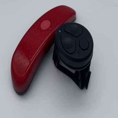 China Act On Helmet Riding Traffic Warning Light New Hot Selling Helmet Turn Signal Light Equipment Outdoor Riding Light for sale