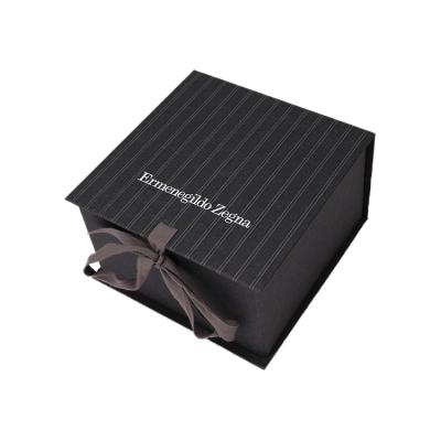 China Recyclable Black Deep Custom Gift Wrapping Paper Foldable Magnetic Gift Box With Magnetic Ribbon Closure Lid for sale