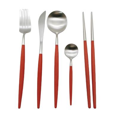 China Sustainable Handmade Forged Cutlery Stainless Steel Spoon Chopsticks 20pcs Silverware Copper Flatware Set for sale