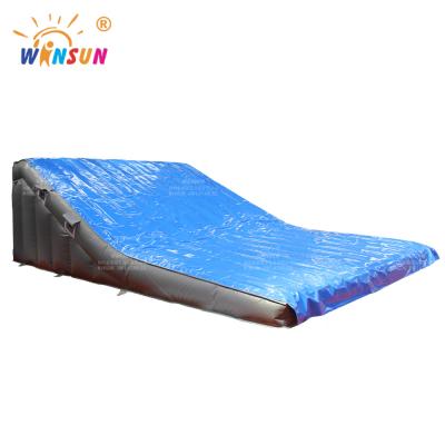 China Vinyl Airbag FMX/BMX Skiing Freestyle Stunt Airbag Premium Safe Inflatable Landing Pad for sale