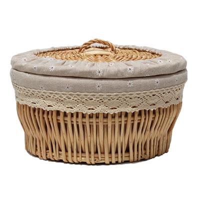 China New Sustainable Design Steamed Bread Basket With Cover Household Dining Round Basket For Bread Wicker Basket With Liner With Lid for sale