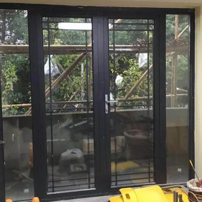 China Puertas de aluminio de doble acristalamiento con 10 capas de sellado para el dormitorio en venta