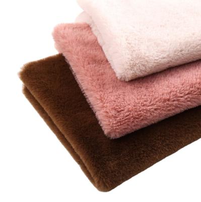 China Yongxin Breathable Hot Selling Heavy Weight 100% Polyester Faux Fur High Quality Fabric for sale