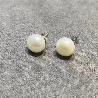 China Office/Custom Exquisite Career Stud Earrings 925 Sterling Silver Pearl Ear Stud Earrings for sale