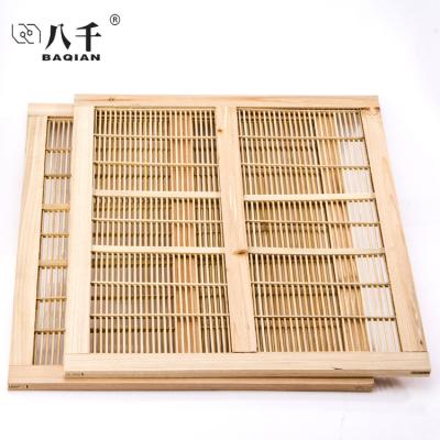 China Beekeeping Beekeeping Equipment Metal Beehive Accessories Beehive Accessories Beekeeping Queen Excluder Excluder for sale