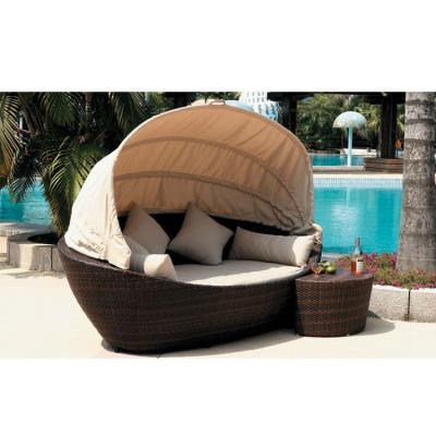 China Water Proof Outdoor Resort Furniture Wholesale Patio Bed Rattan Wicker Pool Bed for sale