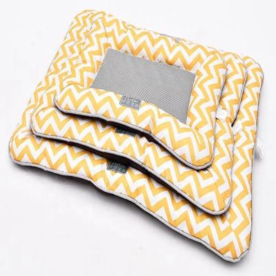 China Viable Dog Bed Mat Kennel Soft Warm Dog Puppy Pet Supplies Warm Bed House Winter Plush Fabric Waterproof Nest for sale