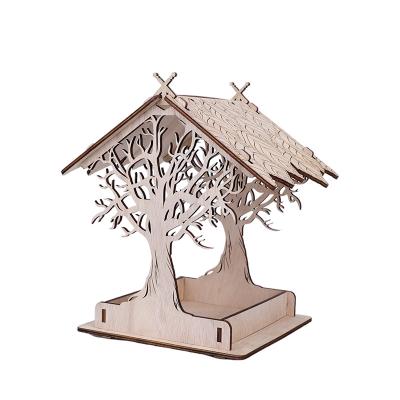 China Viable Custom Small Wooden Outdoor Birdcage Feeder Bird Feeder Creative Logo New Logo Simulation Bird Nest for sale