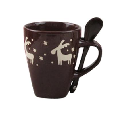 China China Manufacturer Sustainable Supply Innovational Ceramic Coffee Mug Cup Christmas Tea Cup Mug with Handle and Spoon for sale