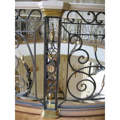 China Popular Hotel Cast Railing Frames Iron Railing Design for sale