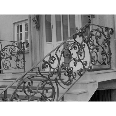 China Victorian Interior Stairs Fencing Railing Balcony Wrought Iron for sale