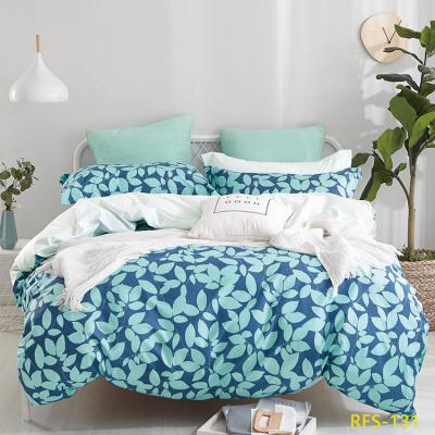 China Anti-static hot sale pale pink cotton printing bedding quilt pillow bedspread materials blue fabric for sale