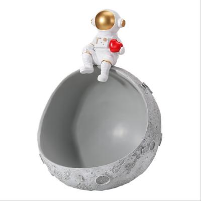 China Light Luxury Home Creative Main Creative Living Room Astronaut Storage Box Porch Crafts Resin Ornaments Home Office Decor for sale