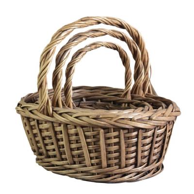 China Custom Picnic Willow Baskets With Wicker Basket Handle From Europe for sale