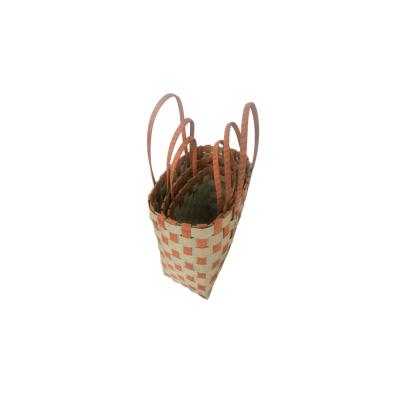 China Custom Made Picnic Willow Baskets With Wicker Basket Handle From China for sale