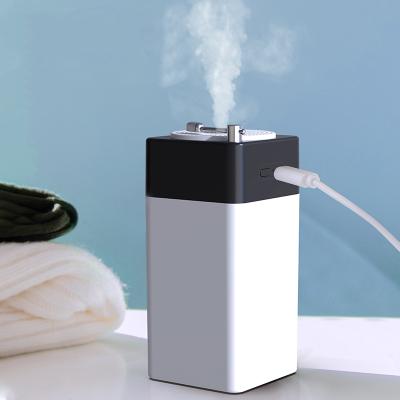 China Creative Design Mini Car Diffuse Ultrasonic Air Portable Portable Humidifier for sale