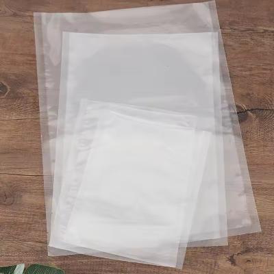 China 15cm*20cm*70mic Plastic Nylon Vacuum Pouch Voedselopslag Vacuum Sealer Bag Voor rundvlees Te koop