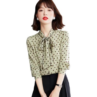 China Anti-pilling Wholesale Regular Length Of Coat Neckline Design Elegant Women's Blouses And Shirts for sale