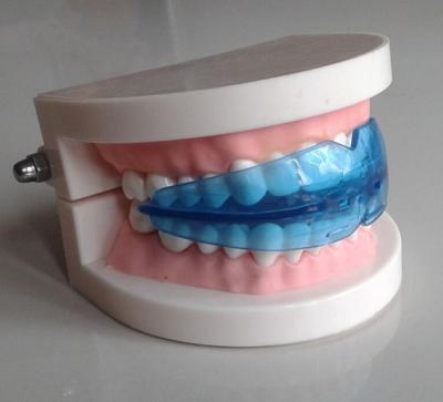 China Teeth Braces Factory Low Price Orthodontic Corrector Clips Silicon Gel Teeth Keep On Adult Tooth Retainer Orthodontic Braces for sale