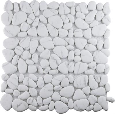 China Wholesale Foshan Popular Style Cararra Pebble White Glass Mosaic Tile Slab Flooring for sale