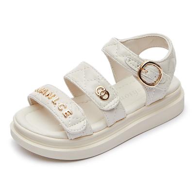 China 2022 White Children Roman Sandals Flats New Summer Child Casual Shoes Lovely Soft Leather Beach Sandals For Little Girls for sale