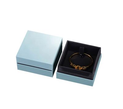 China Handmade Custom Logo Ring Bracelet Jewelry Packaging Pendant Paper Box Velvet Jewelry Necklace Gift Geen for sale