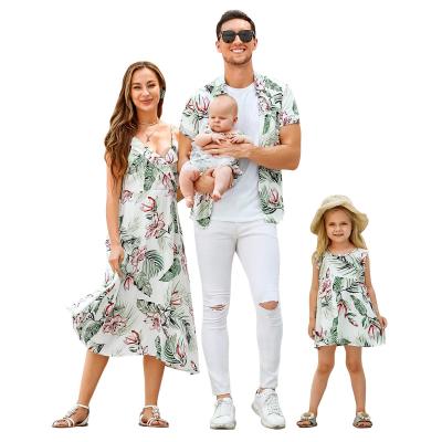 China QUICK DRY Matching Outfits, Mommy and Me Family Dresses Summer Shirt Palm Leaf Print Shorts Sleeve Matching Outfits for sale