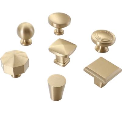 China Chinese Style Modern Gold Light Luxury Nordic Style Wardrobe Knobs Drawer Pull Brass Hardware for sale