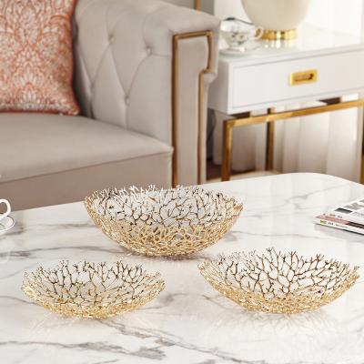 China Luxury factory direct metal fruit dish, fruit dish, living room home decoration, light luxury creative European-style fruit tray for sale