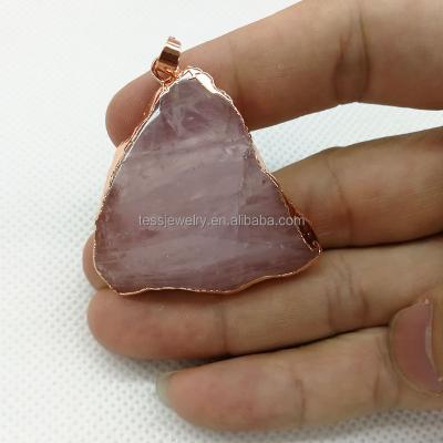 China Gold Plated Necklace Gemstone Necklace Pendants Raw Crystal Rose Quartz Energy Pendant Natural Pink Rose Quartz for sale