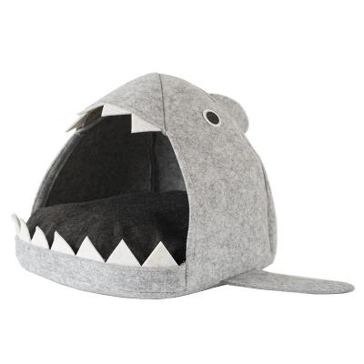 China High Quality Viable Pet House Shark Shaped Cat Nest Pet House Foldable Felt Bed for sale