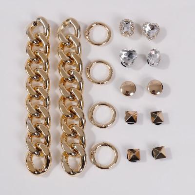 China Shoe Buckle Ladies Masonry Ornaments Show Charm Shoe Bead Accessory Metal Chain Shoe for sale