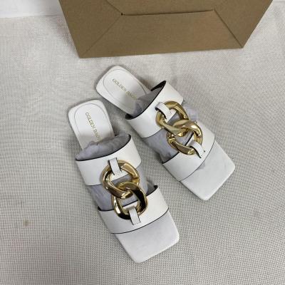 China New Product Quick-drying Bathroom Fancy Flat Women's Fashion Washable Large Gold Chain Slippers Women's Sandals for sale