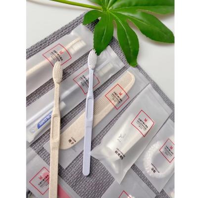 China Home Hotel Bath Kit Villa Household Amenities Supply Luxury Travel Pocket Comb One Time Use Hotel Basic Amenities Cleaning Supplies for sale