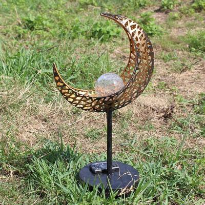 China Solar Garden Lights Crackle Glass Globe Stake Moonlight Outdoor Solar Powered Solar Garden Light for sale